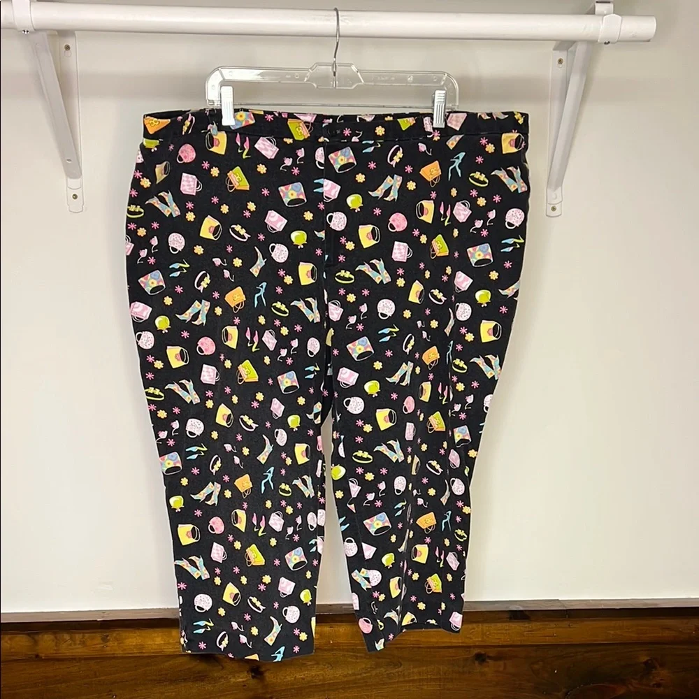 Briggs‎ Shopper Girl Colorful Patterned Capri Pants- 24W